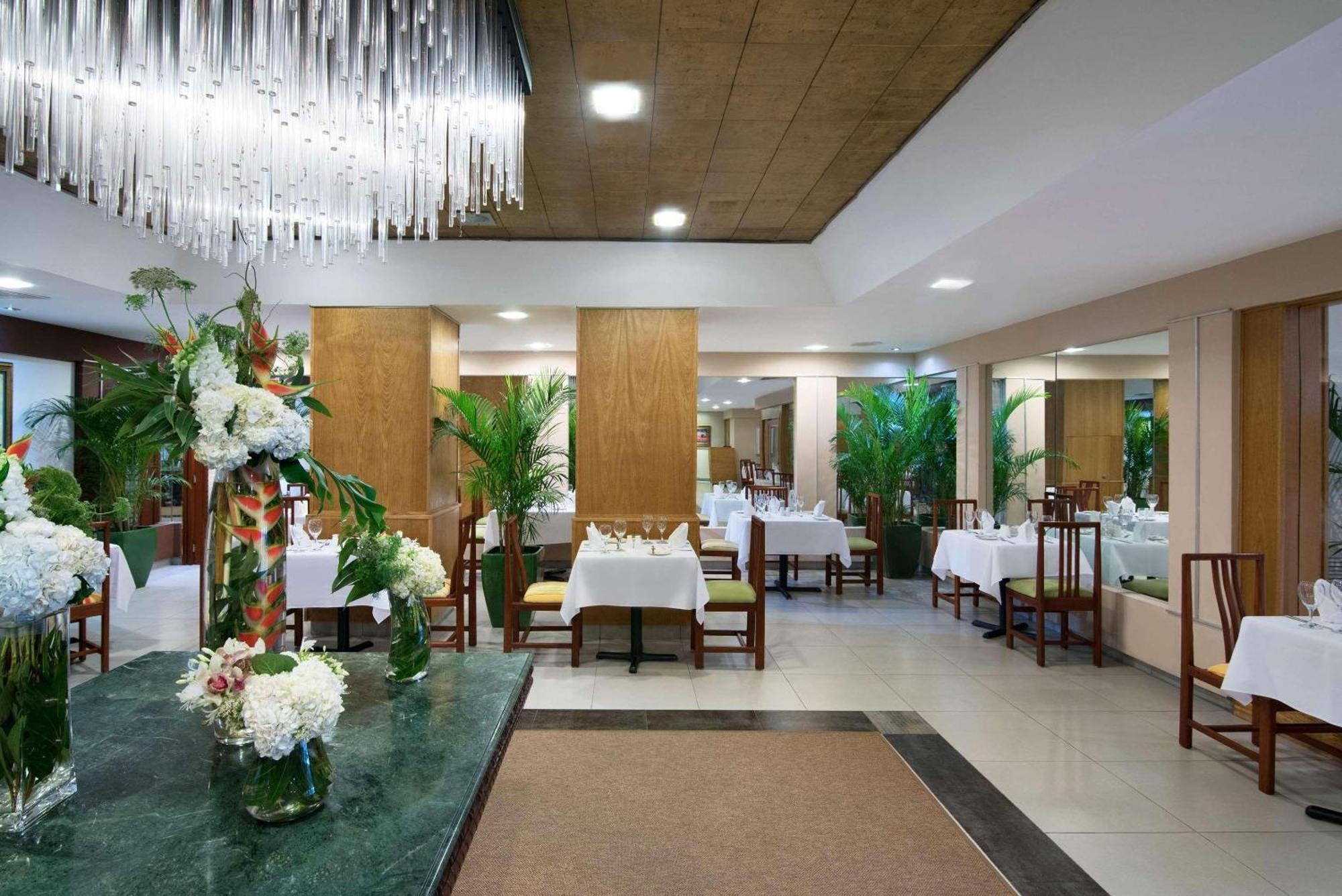 Radisson Hotel Santo Domingo Exterior foto
